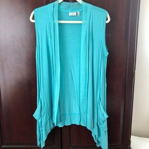 Shark bite layering vest